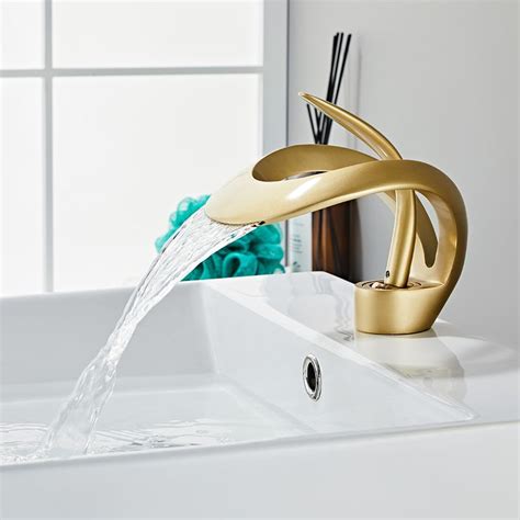 Modern Elegant Waterfall Bathroom Sink Faucet Single Handle Solid Brass