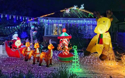 8 Suburbs To Find The Best Christmas Lights In Melbourne For 2020