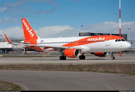 OE IJJ EasyJet Europe Airbus A320 214 WL Photo By Gianluca Mantellini