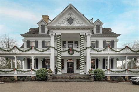 ridgefield holiday historic house   review ridgefield