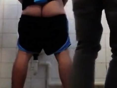 Bareback Amateur Anal In The Bathroom