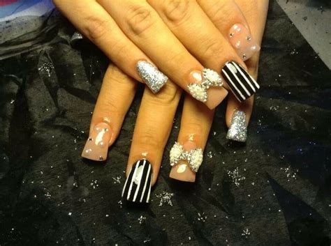 Nude Black Nails Beauty Nude