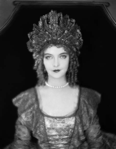 Annie Laurie Lillian Gish Photo 18912877 Fanpop