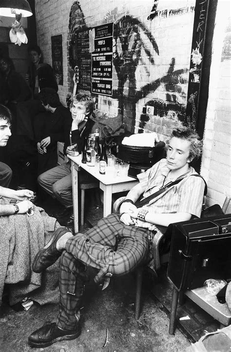 Sex Pistols Irish Mirror Online