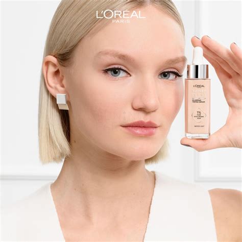L Oréal Paris True Match Nude Plumping Tinted Serum Podkład dla kobiet ml Odcień Rosy