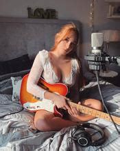 SARAH GIBSON Nude AZNude