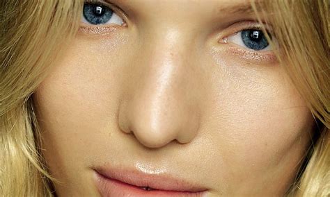 BEAUTY BUZZ Nude Headlines Daily Mail Online