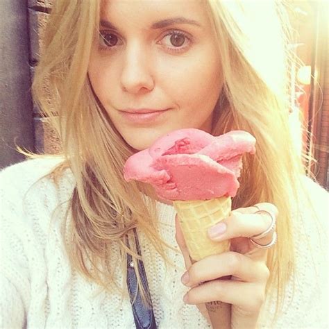 Jessica Stein On Instagram Rose Shaped Gelato From Amorino In London