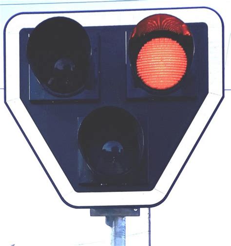 Светодиоден светофар прелезен шосеен ССПШ – Online Laboratory for ...