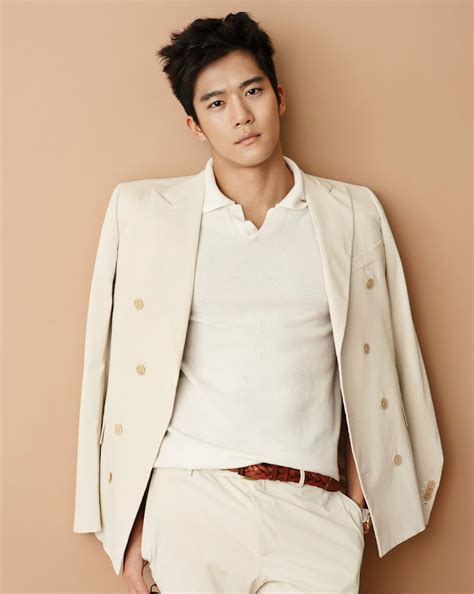 Gay Korean Men Voted On Their 20 Favorite Male Korean Celebrities Out
