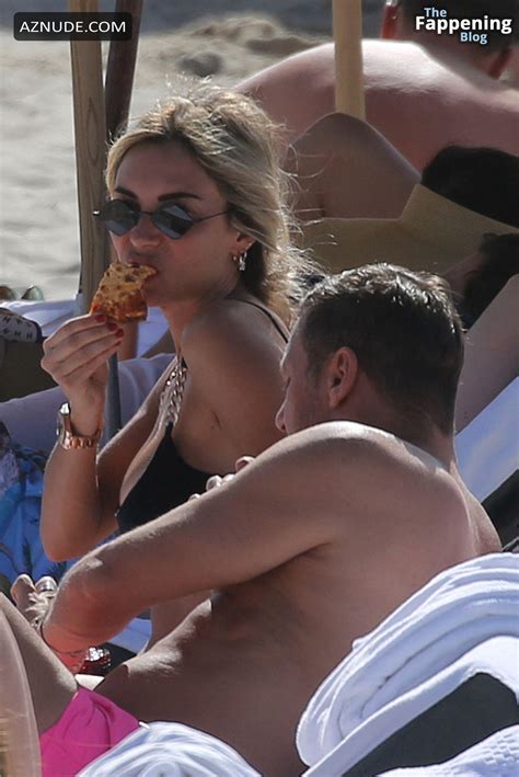 Noemi Bocci Sexy Photos Showing Off Her Beautiful Body Wearing A Hot Black Bikini At The Beach