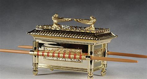 ahit sandiginda ne var felsefe tasi