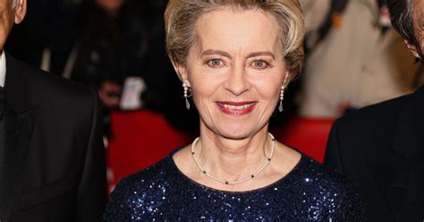 Ue S Ai Genitori Gay Cos Viene Sconfessata La Tradizione Dell Occidente Libero Quotidiano