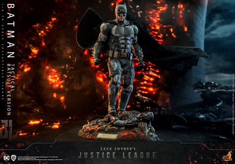 Hot Toys Returns With A New Justice League Tactical Batsuit Batman