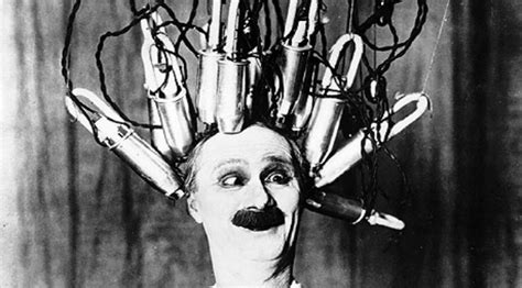 ЛУДИ ВЪВ ВЛАСТТА | Lentata