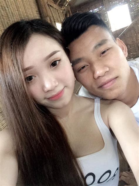 Các hot boy U Việt Nam và dàn WAGs xinh đẹp