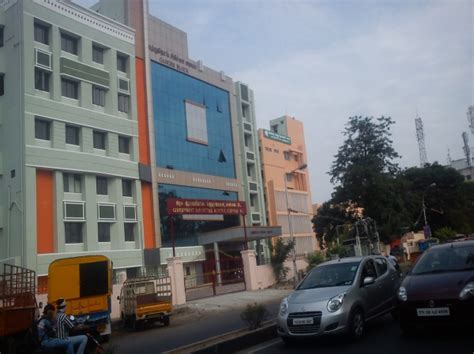 Royapettah Government Hospital Chennai Veethi