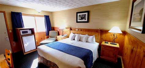 Lake George Accommodations With Lake Views, Heated Pool, Grills and WiFi | Lake Motel