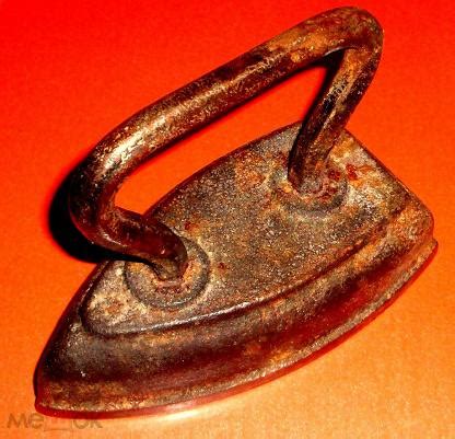 Утюг чугунный