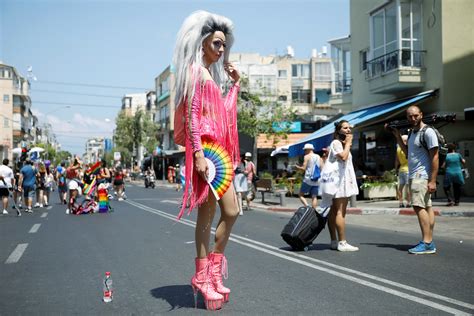 Tel Aviv Celebr La Marcha Del Orgullo Gay M S Grande De Medio Oriente Infobae