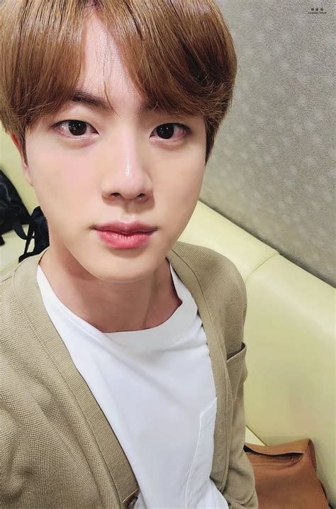 Pin On Jin 김석진 金碩珍 Bts Jin Seokjin Bts Kim Seokjin