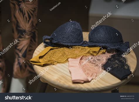 Sexy Lingerie Store Paris Foto Stok 648329155 Shutterstock