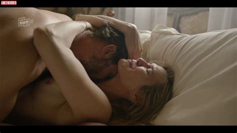 Naked Marie Josée Croze in Mirage