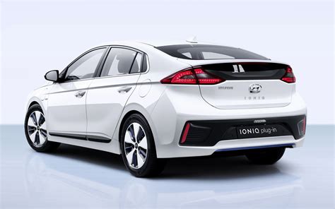 2016 Hyundai Ioniq Plug-in - Wallpapers and HD Images | Car Pixel