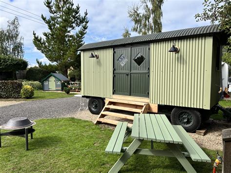 The Shepherds Hut Stonehenge Campsite Glamping Pods