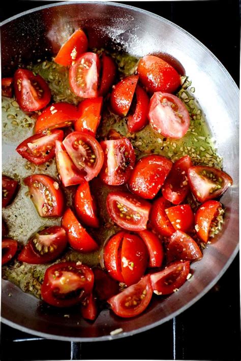 Pasta With Fresh Tomato Sauce And Ricotta Cheese Foodiecrush Com