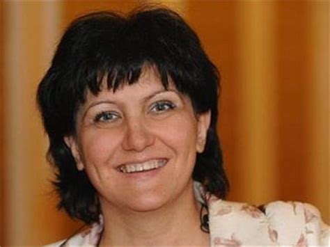 Караянчева: Националистическото говорене и ДПС са скачени съдове