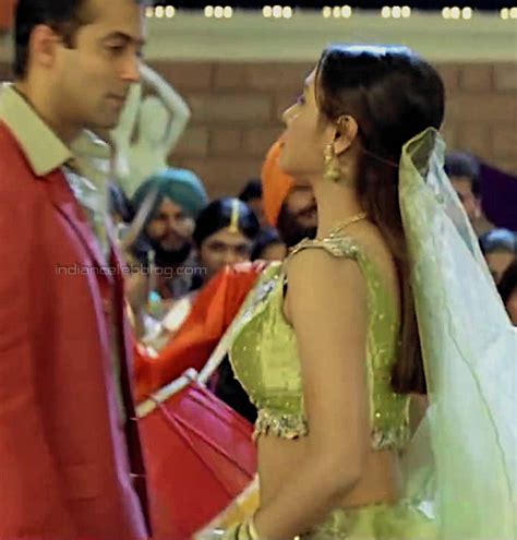 Rani Mukherji Chori Chori Chupke Chupke Hot Lehenga Hd Caps Indiancelebblog