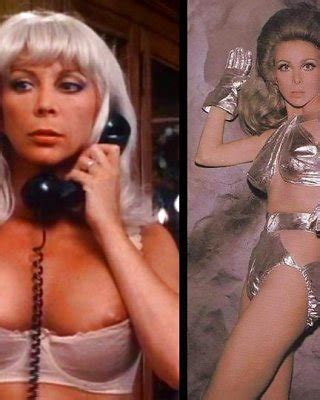 Star Trek Babes Nude Dressed And Undressed Porn Pictures Xxx Photos Sex Images Page