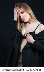 Sexy Lady Glamour Makeup Long Blonde Stock Photo 1047799555 Shutterstock