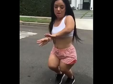 Anãzinha fogosa XVIDEOS