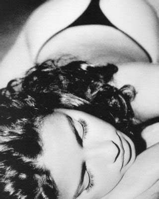 Adriana Lima Nude Pictoa