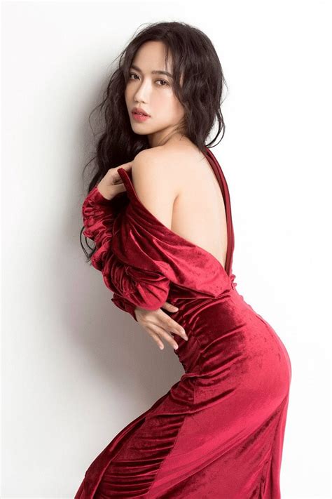 Tổng hợp Hình ảnh Diệu Nhi bikini khoe body nuột nà sexy