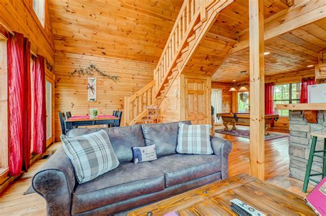 Bearly Naked Log Cabin Gatlinburg TN Cabin Cozy Mountain Cabins