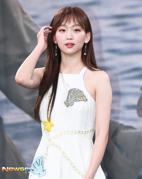 Hot Sexy Jin Ki Joo Bikini Pics