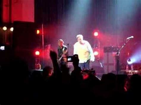 Sex Pistols Intro Pretty Vacant Brixton 10 Nov 2007 YouTube