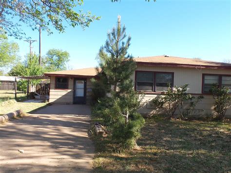 703 E Yucca Ln Brownfield Tx 79316 Zillow