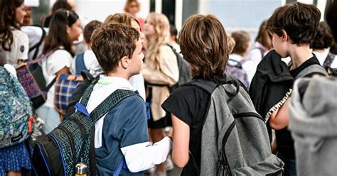 Soci T Le Premier Qui Bouge Est Gay C Est Quoi Ce Jeu Homophobe Des Cours De R Cr