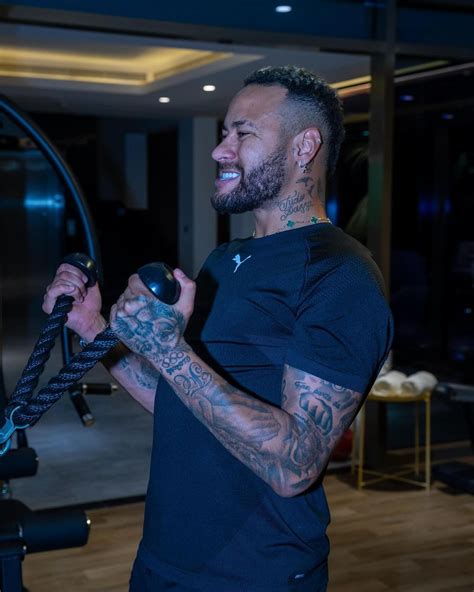 Neymar Jr Celebra Mais Uma Edi O Do Seu Leil O Beneficente Jetss