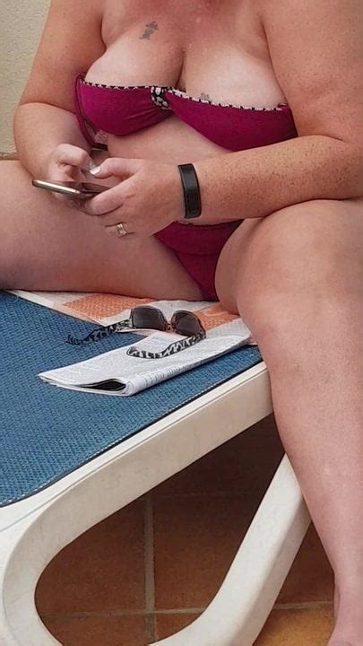 Free Mature Sunbathing Porn Videos XHamster