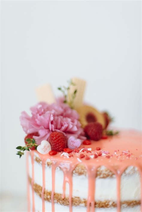 Beautifully Decorated Diy Naked Cake For Valentine S Day Artofit