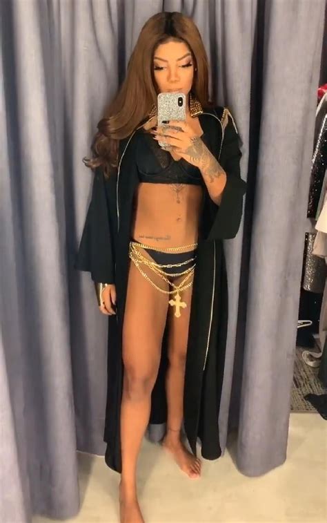 Ludmilla Faz Close Sensual De Lingerie Celebridades Vogue