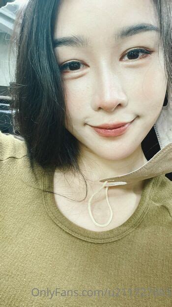 Hot Emma Hotemma Lxxooemma U211727865 Nude OnlyFans The Fappening Plus