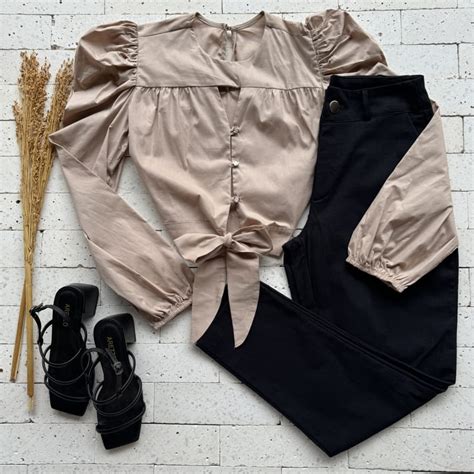 Cropped Princesa N Zinho E Abertura No Decote Nude Dondoca Moda Feminina