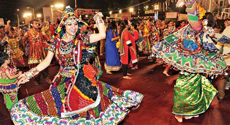 Gujarati Garba Song-Raas Garba song And Khelaiya Garba MP3-video Song Free Download For Navratri ...