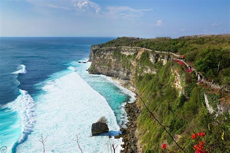 Visiting The Uluwatu Temple Bali Lillagreen